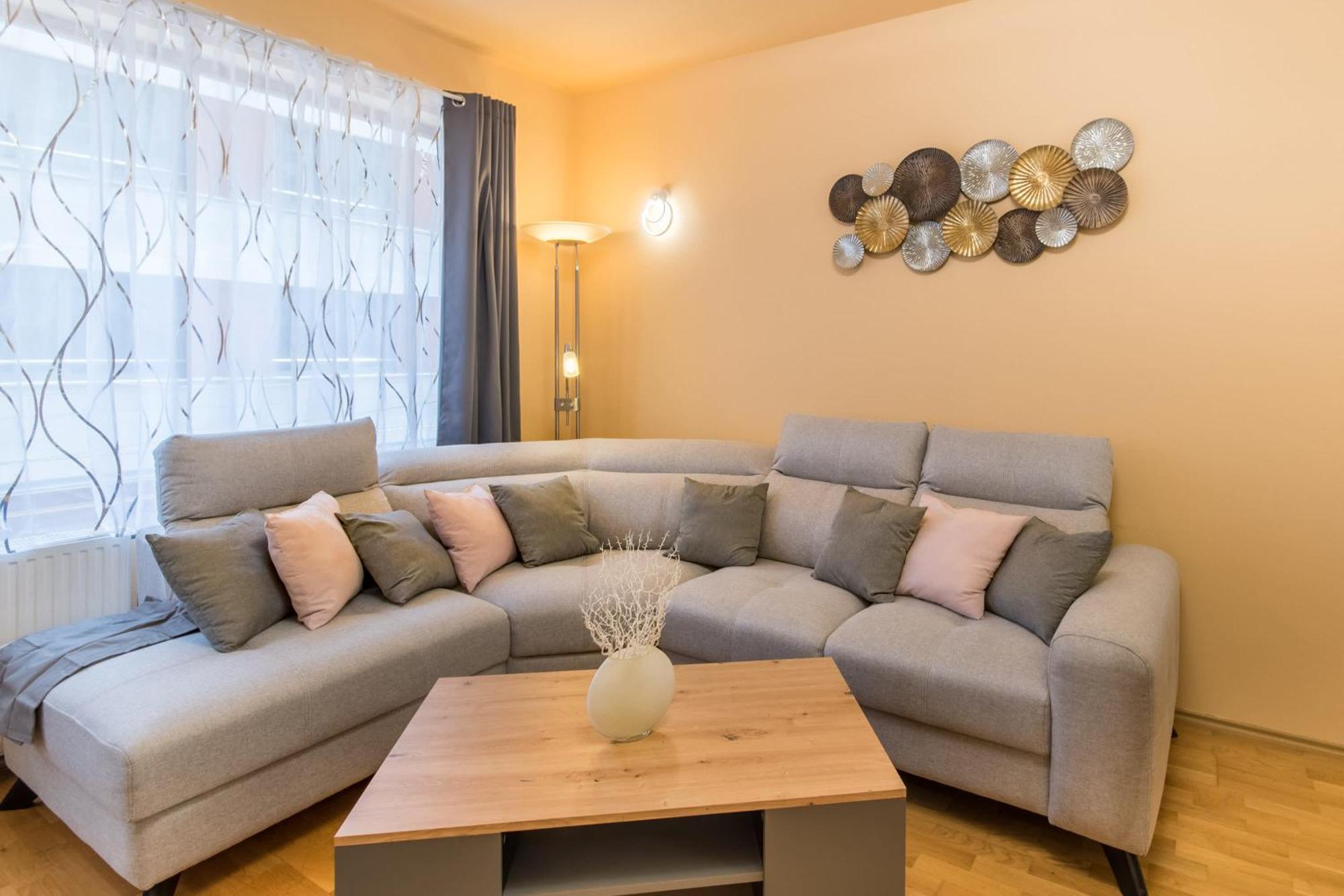Very Central - Large - Balcony - Comfy Apartment Budapest